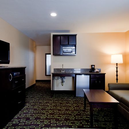 Holiday Inn Express Hotel & Suites Woodland Hills By Ihg Los Angeles Exterior photo