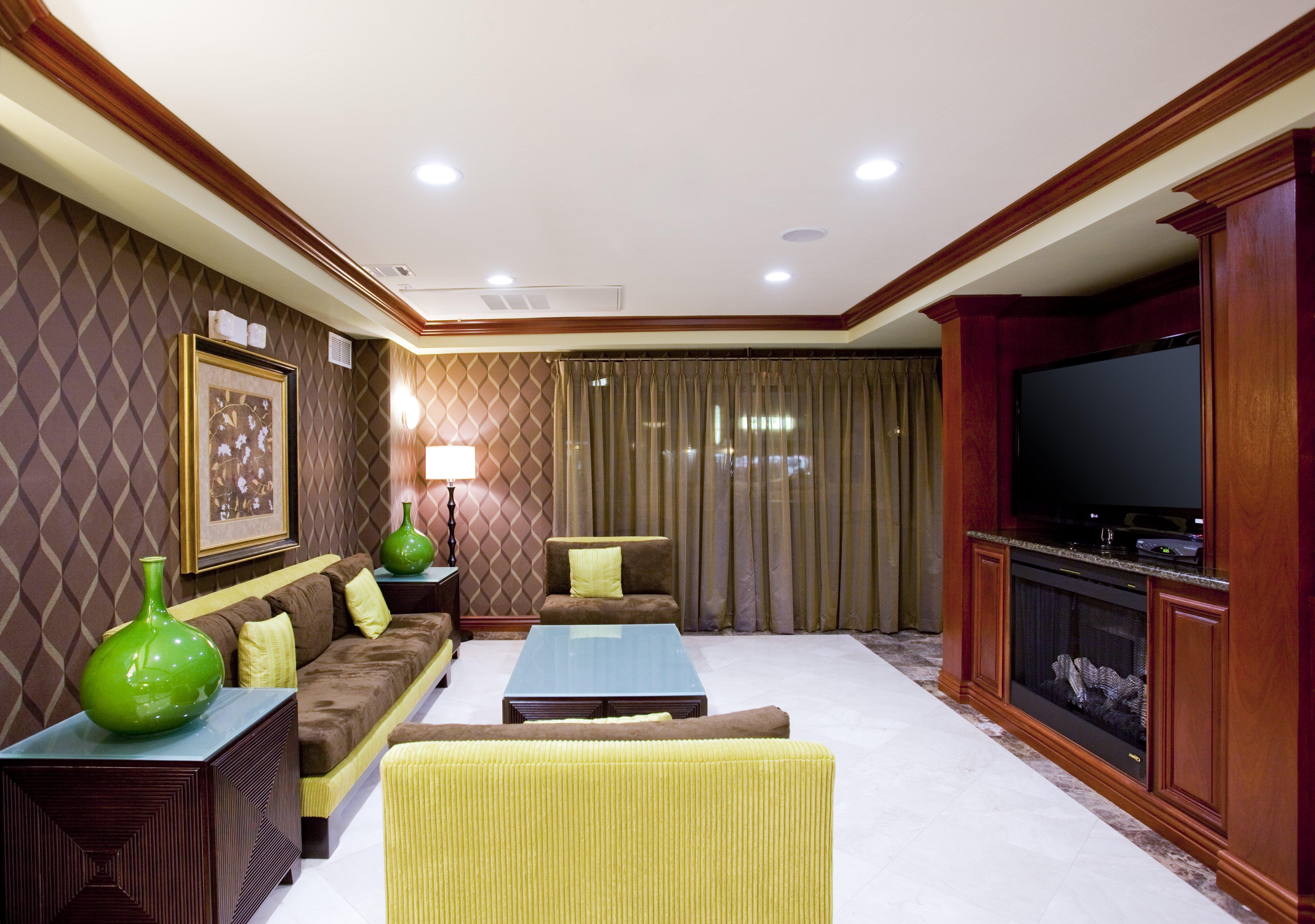 Holiday Inn Express Hotel & Suites Woodland Hills By Ihg Los Angeles Exterior photo