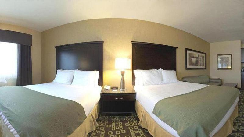 Holiday Inn Express Hotel & Suites Woodland Hills By Ihg Los Angeles Exterior photo
